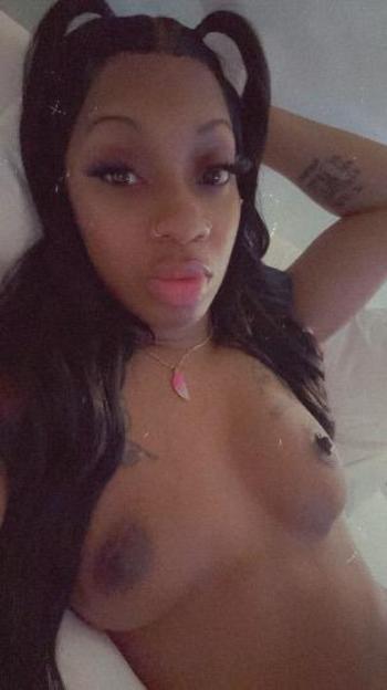 Sparkle, 21  female escort, Richmond