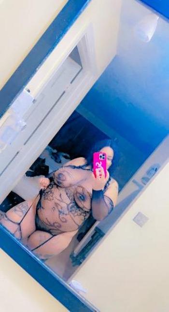 CupCake, 28  female escort, Richmond