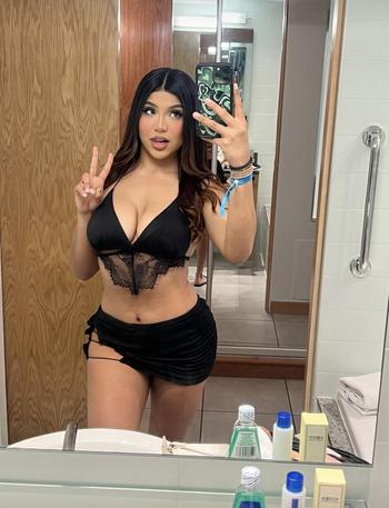 Vivian, 26  female escort, Richmond-virginia