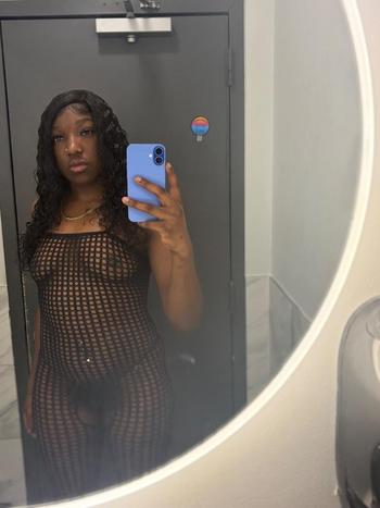 Hershey , 23  female escort, Richmond
