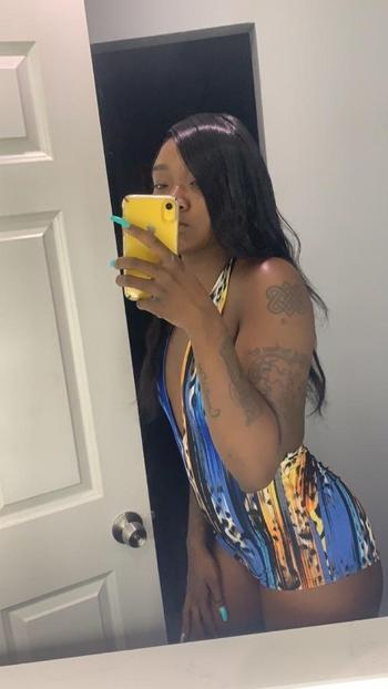 Honey, 24  female escort, Richmond