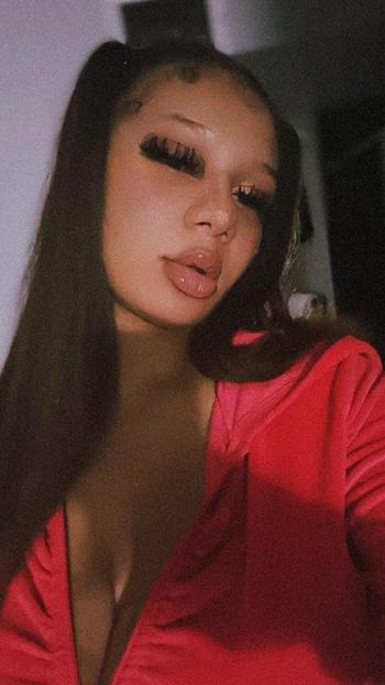 Maya, 23  female escort, Richmond