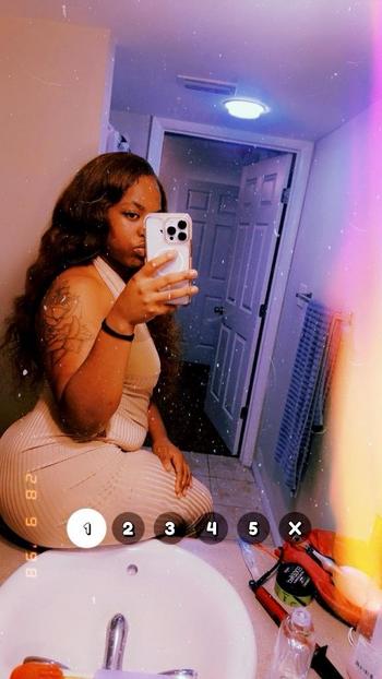 815-582-5515, 22  female escort, Richmond